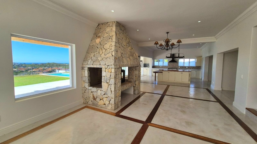 7 Bedroom Property for Sale in Whale Rock Western Cape